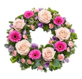 Loose Seasonal Wreath   Pinks