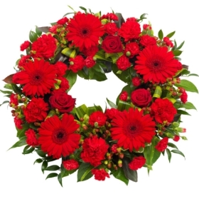 Loose Seasonal Wreath   Red